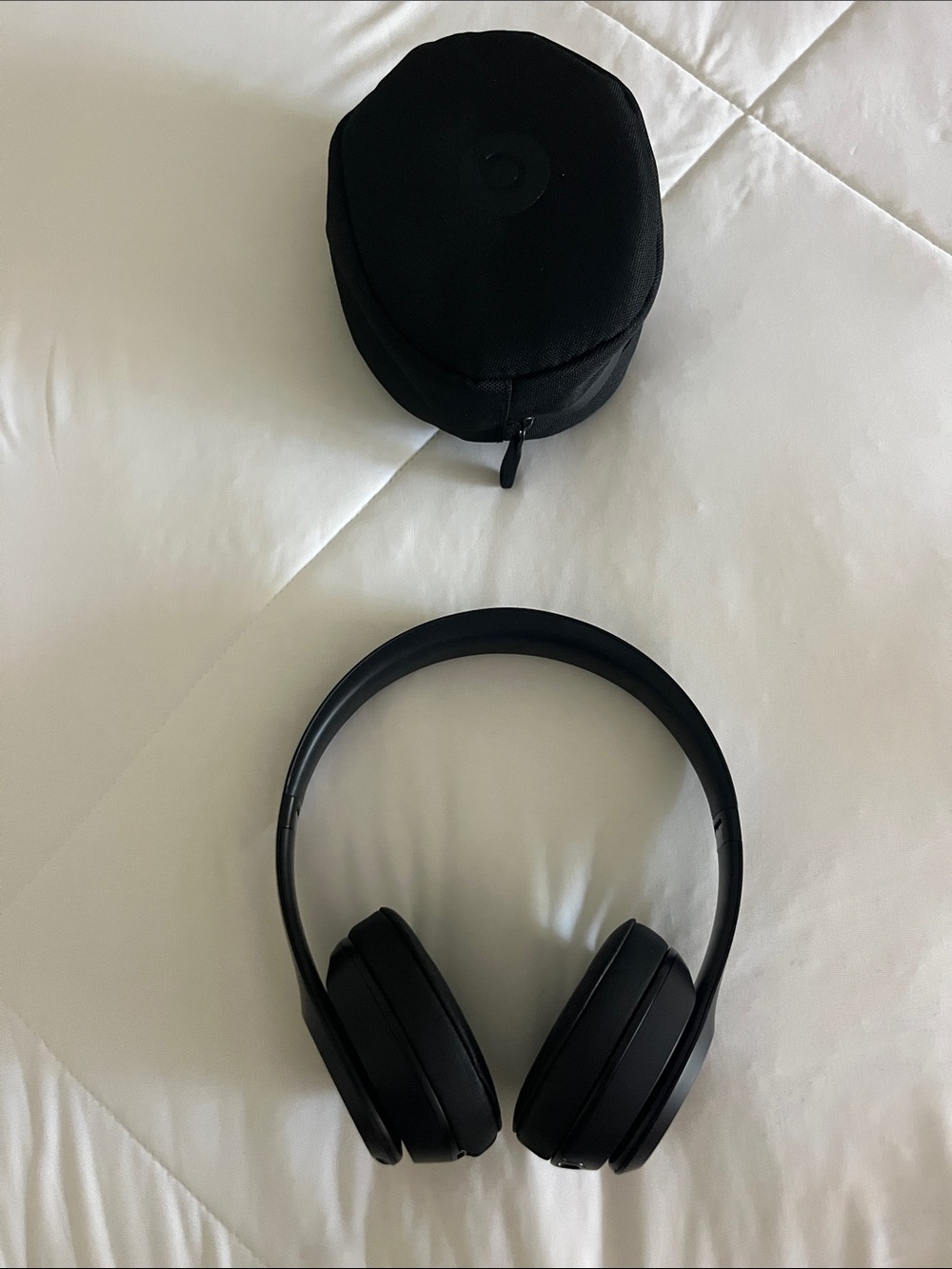 Beats Solo/Over-Ear Wireless Headphones - Black